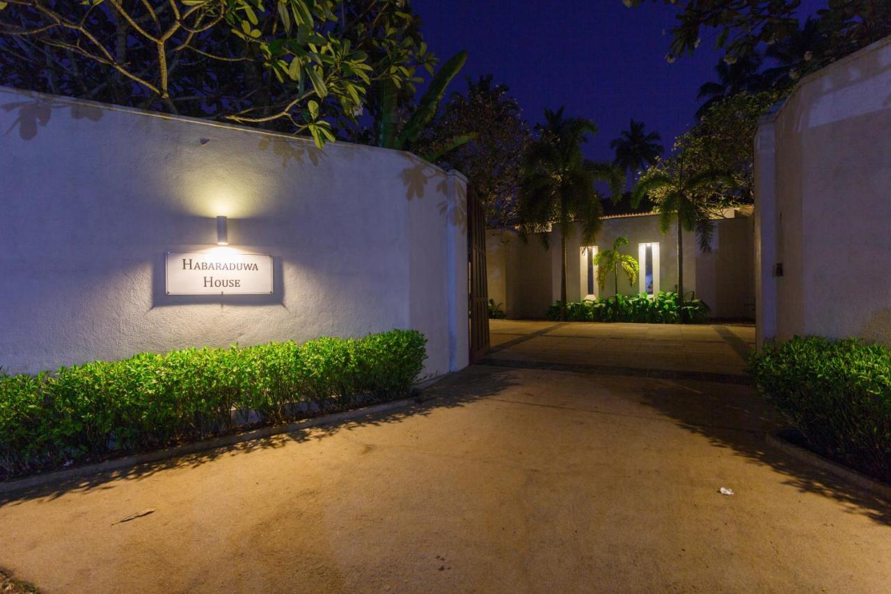 ฮาบาราทุวา เฮาส์ Hotel Habaraduwa ภายนอก รูปภาพ